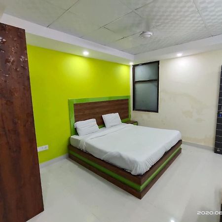 Hotel Royal Town New Delhi Extérieur photo